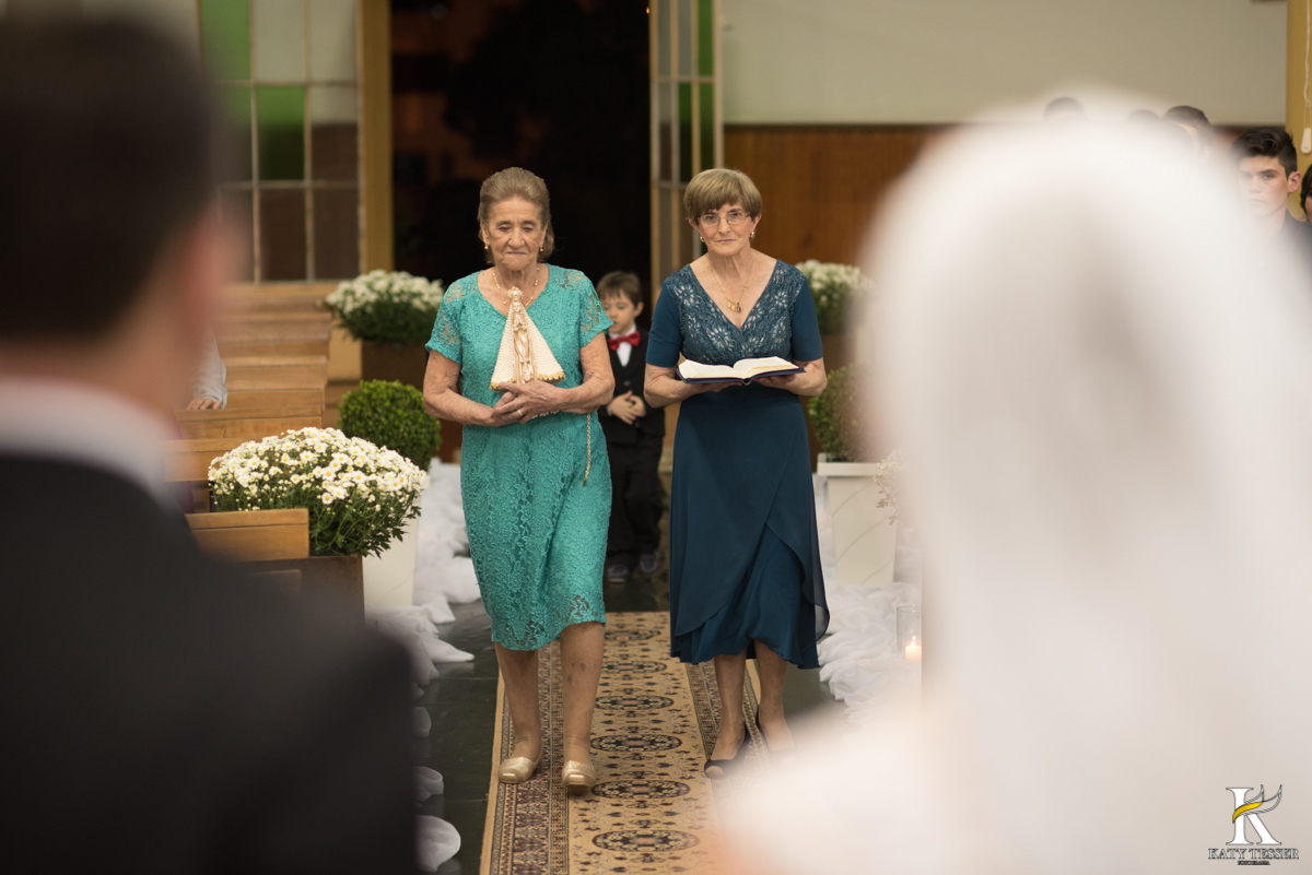 casamento, entrada da noiva, vestido de noiva, igreja, decoração de casamento, pai da noiva, bouquet de noiva, katy tesser, fotografo de casamento, noivo, aliança de casamento, katy tesser, fotografo