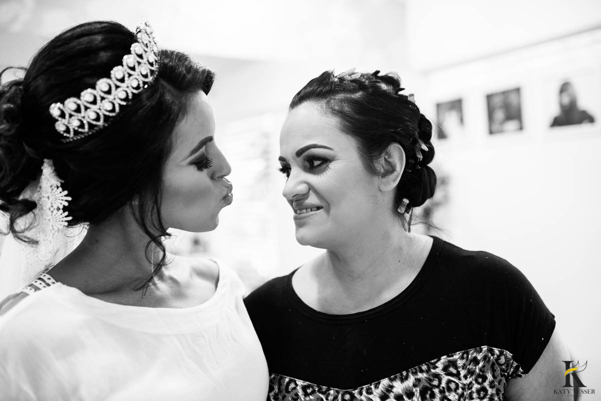 katy-tesser-fotografo-casamento-making of-noiva-noivo-maquiagem-mae