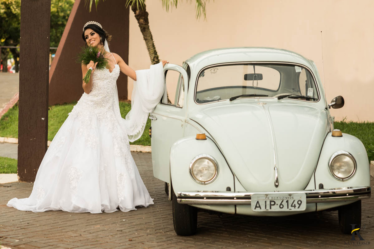katy-tesser-fotografo-casamento-carro-noiva-vestido-bouquet-madrinha-padrinho