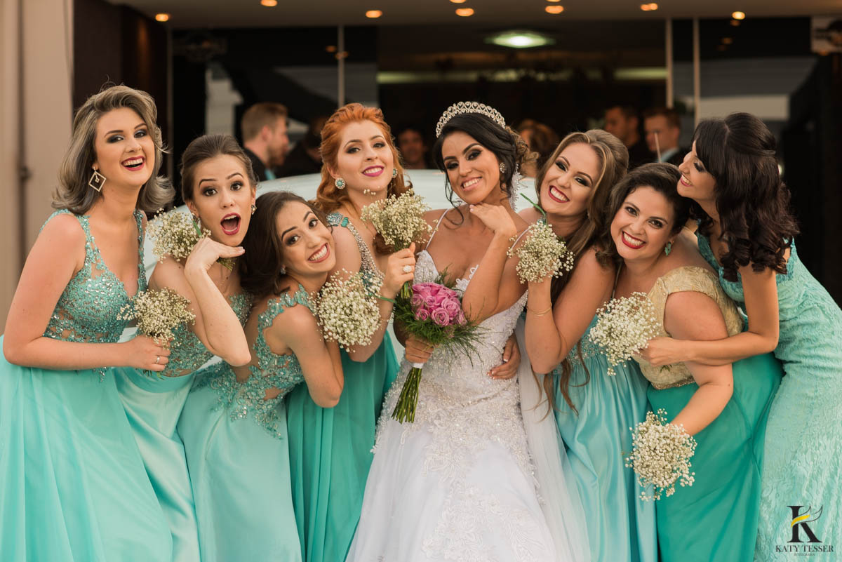 katy-tesser-fotografo-casamento-carro-noiva-vestido-bouquet-madrinha-padrinho