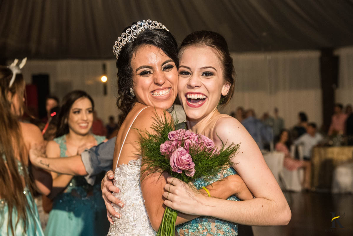 katy-tesser-fotografo-casamento-noivo-noiva-pais-vestido-veu-bouquet-buque-pais-cerimonia-religioso-decoracao-aliança-beijo-daminha-valsa-festa