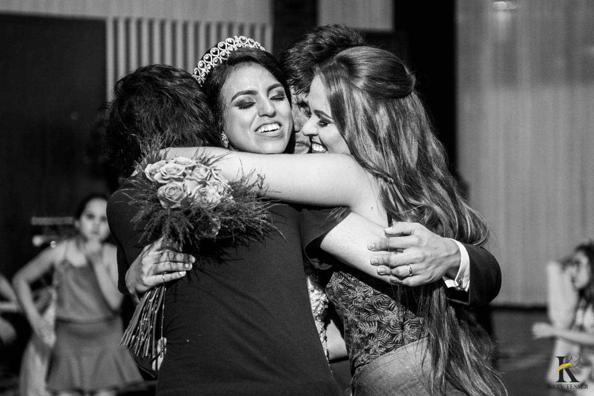 katy-tesser-fotografo-casamento-noivo-noiva-pais-vestido-veu-bouquet-buque-pais-cerimonia-religioso-decoracao-aliança-beijo-daminha-valsa-festa