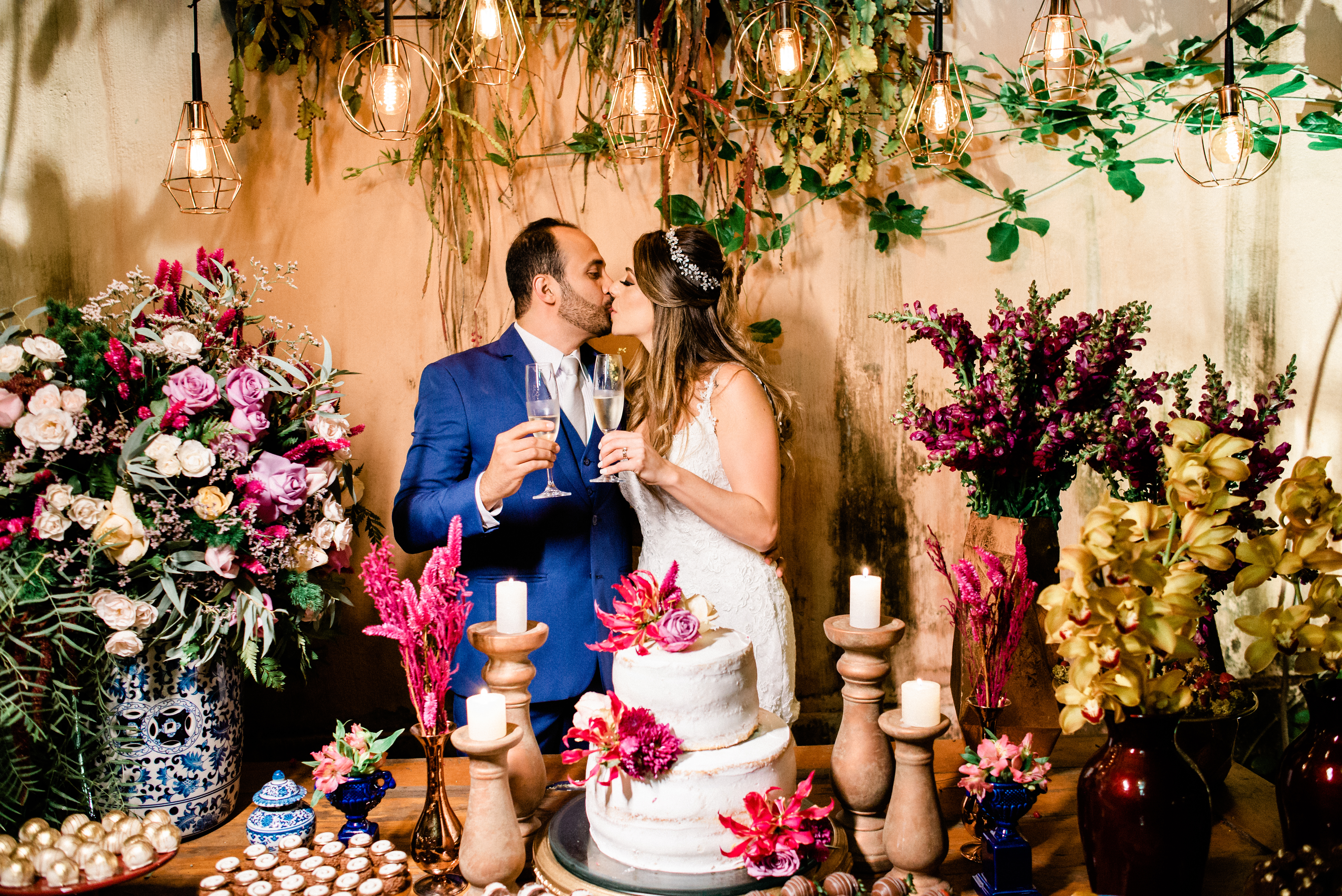 Horizonte Anella Ristorante noiva de véu e grinalda Paula e Breno BBB1 8 Big Brother Brasil 18 Ex BBB casamento namoro namorados casamento em BH Fotógrafo de casmamento alianças noiva noivo vestido de noiva traje do noivo terno azul gravata branca 