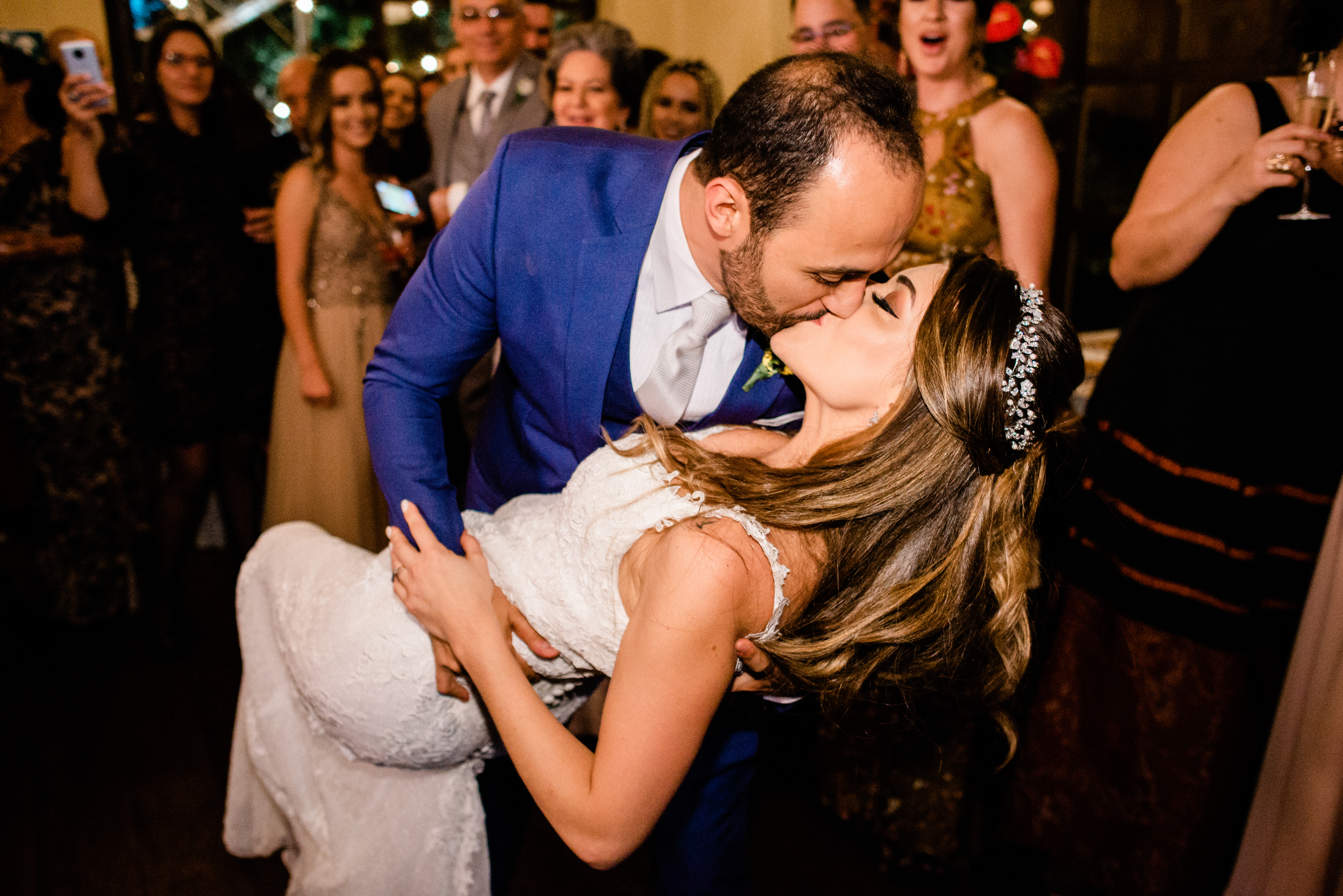 Horizonte Anella Ristorante noiva de véu e grinalda Paula e Breno BBB 18 casamento namoro namorados casamento em BH Fotógrafo de casmamento alianças noiva noivo vestido de noiva mesa do bolo corte simbólico do bolo de casamento