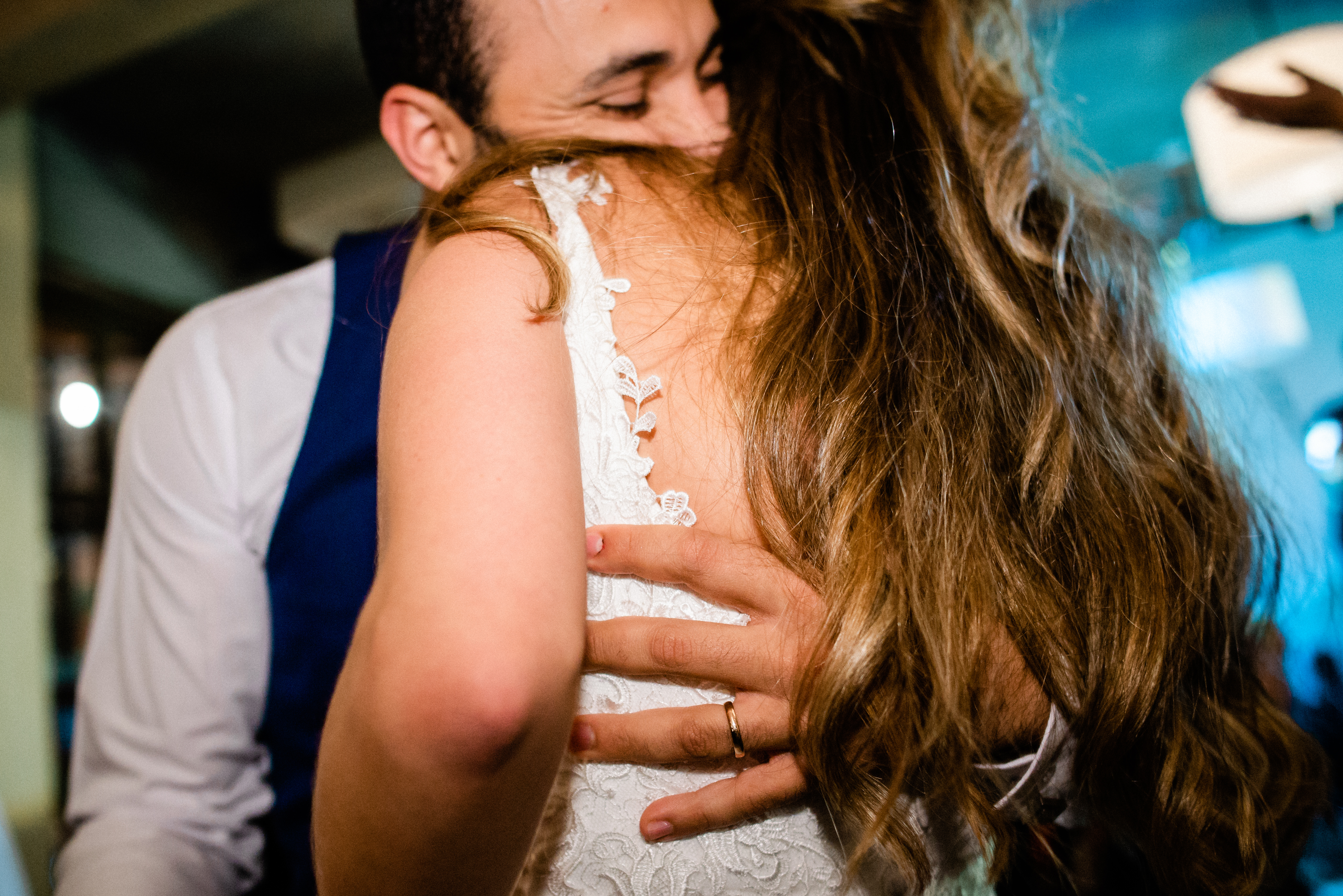 Belo Horizonte Anella Ristorante noiva de véu e grinalda Paula e Breno BBB 18 casamento namoro namorados casamento em BH Fotógrafo de casmamento alianças noiva noivo vestido de noiva noiva jogando buquê do bolo de casamento narguile casamento árabe 