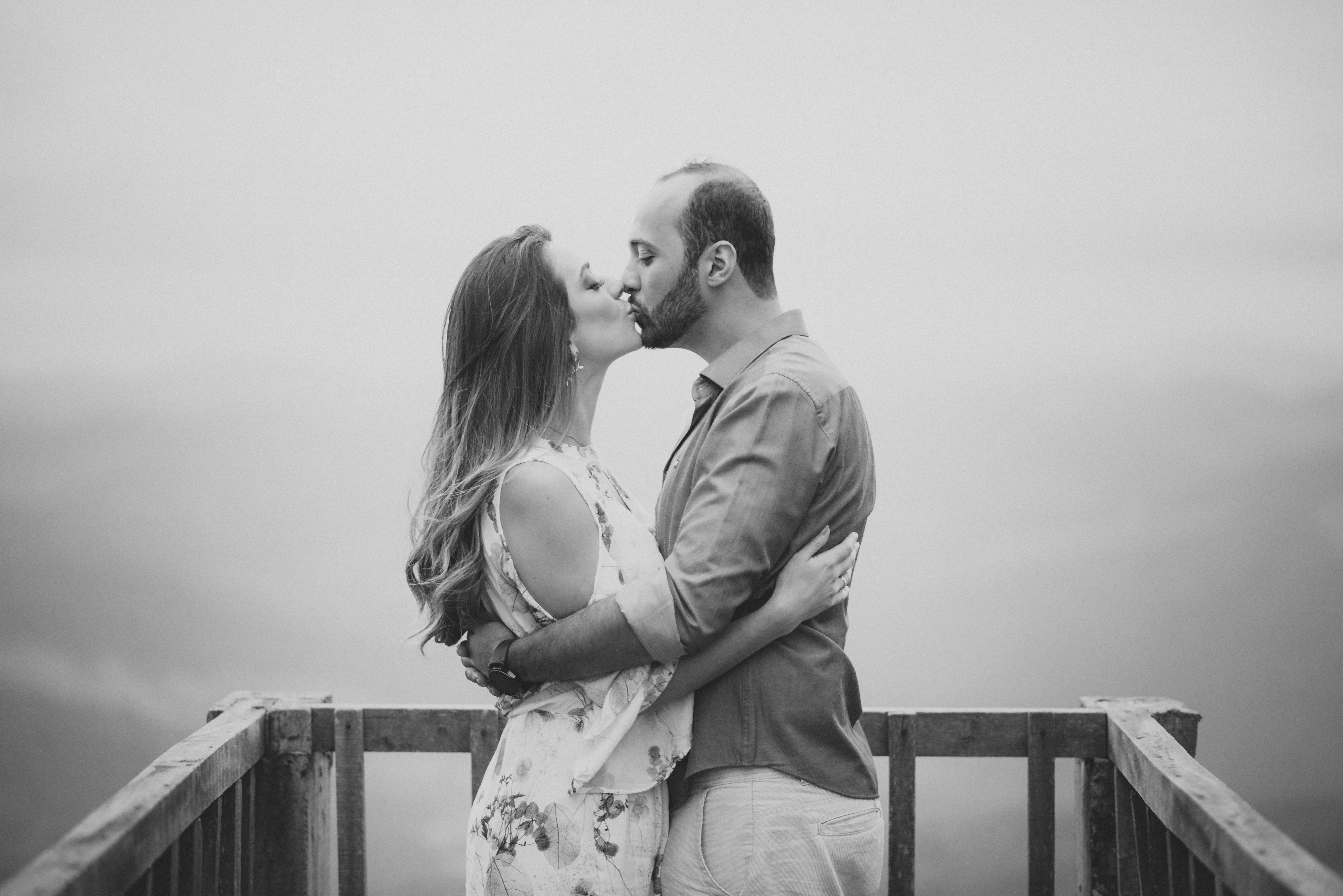 Lavras novas Ensaio fotográfico de L casal pré wedding ensaio em castelo brasil casamento aliança  minas gerais belo horizonte lugares para ensaio fotográfico em minas gerais ludmila fernandes charles homsi cidade interior 
pousada do rei arthur aliança