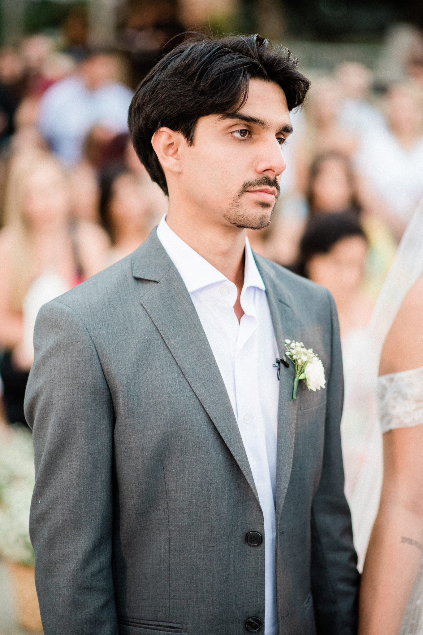 Fotógrafo de casamento na praia Ubatuba ensaio de casal na praia pré wedding na praia Ubatura Guarujá São Sebastião Maresias Amor Casal Fotógrafo em São Paulo Mar areia união roupa para casamento na praia casamento pé na areia noiva noivo noivos casamento
