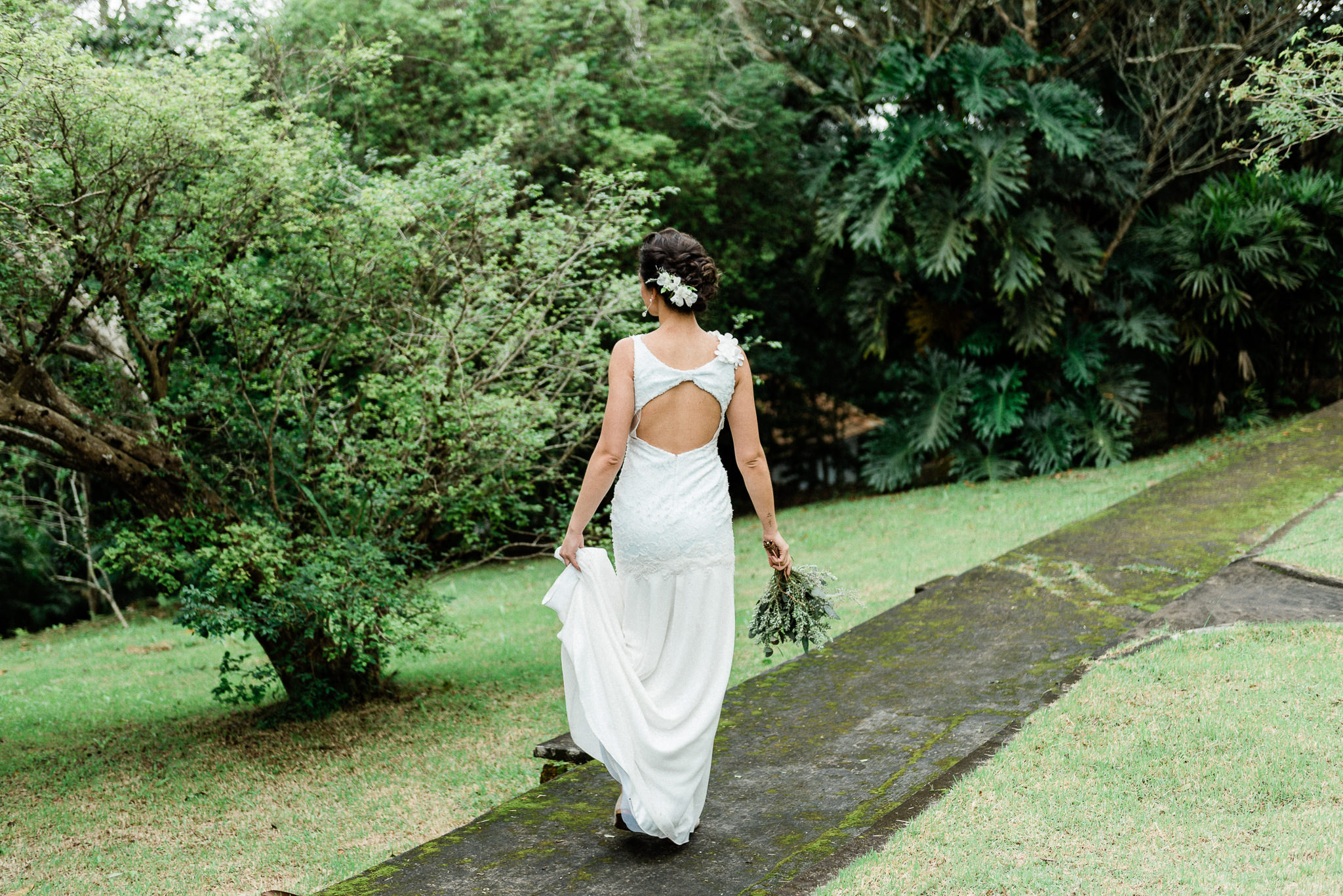 Noiva noivas noivo noivos buquê casamento wedding vestido de noiva maquiagem de noiva fotógrafo de casamento em SP São Paulo fazenda diurno casamento no campo casamento 2019 casamento 2020 amor casal união casamento de dia casamento rústico aliança