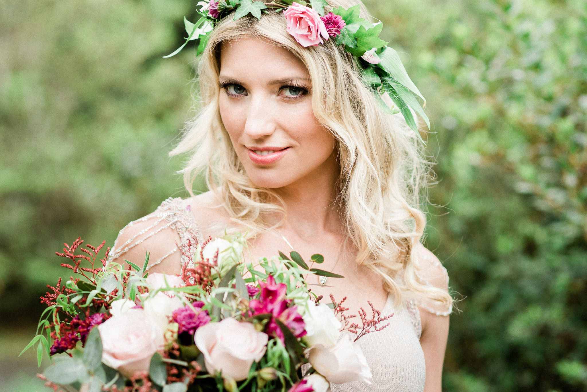 Noiva noivas noivo noivos buquê casamento wedding vestido de noiva maquiagem de noiva fotógrafo de casamento em SP São Paulo fazenda diurno casamento no campo casamento 2019 casamento 2020 amor casal união casamento de dia casamento rústico aliança