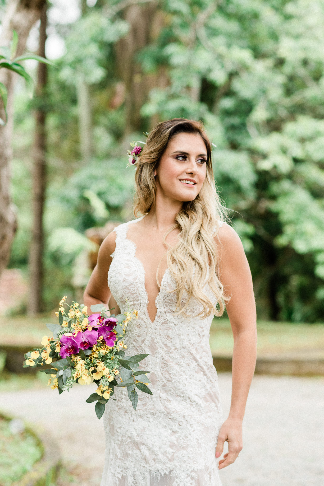 Noiva noivas noivo noivos buquê casamento wedding vestido de noiva maquiagem de noiva fotógrafo de casamento em SP São Paulo fazenda diurno casamento no campo casamento 2019 casamento 2020 amor casal união casamento de dia casamento rústico aliança