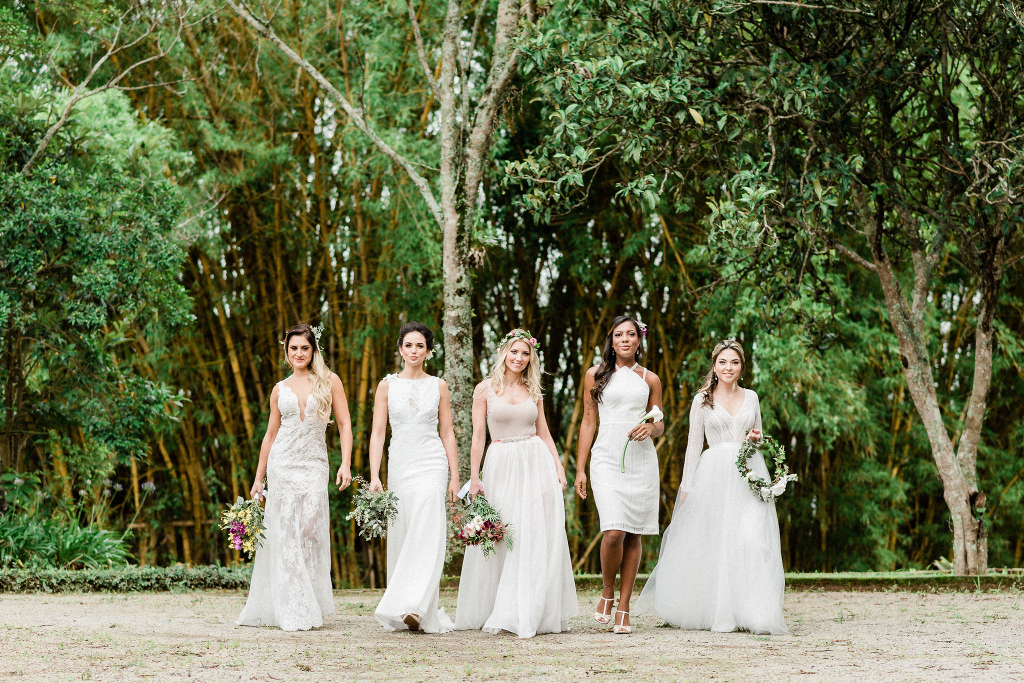 Noiva noivas noivo noivos buquê casamento wedding vestido de noiva maquiagem de noiva fotógrafo de casamento em SP São Paulo fazenda diurno casamento no campo casamento 2019 casamento 2020 amor casal união casamento de dia casamento rústico aliança