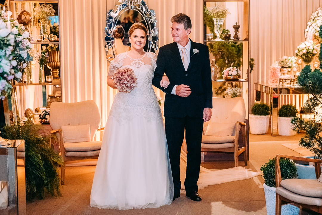 Fotógrafo de casamento Fotos de casamento Fotografia de casamento Fotógrafo de casamento em São Paulo casamento no campo casamento na praia decoração de casamento flores de casamento vestido aliança buquê convite de casamento simples e rústico amor 