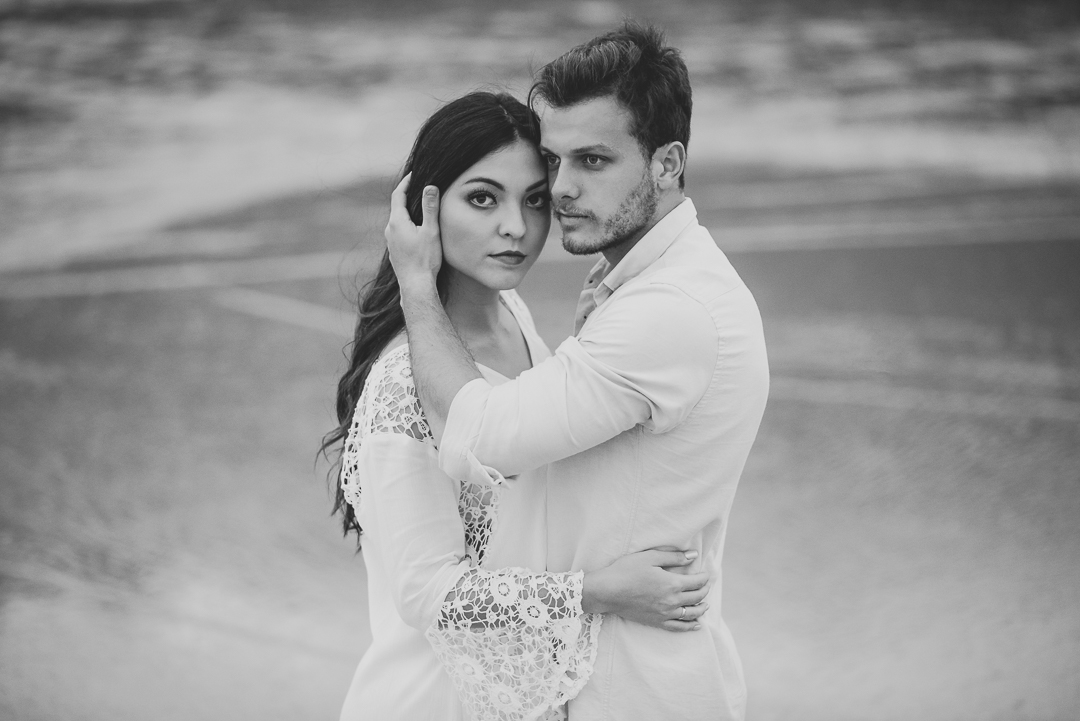Ensaio na praia fotógrafo de casamento em são paulo ensaio casal ensaio pré wedding noiva noivo ensaio fotográfico mar areia praia montanha pousada hotel hostel amor love casamento buquê aliança vestido de casamento cerimônia festa