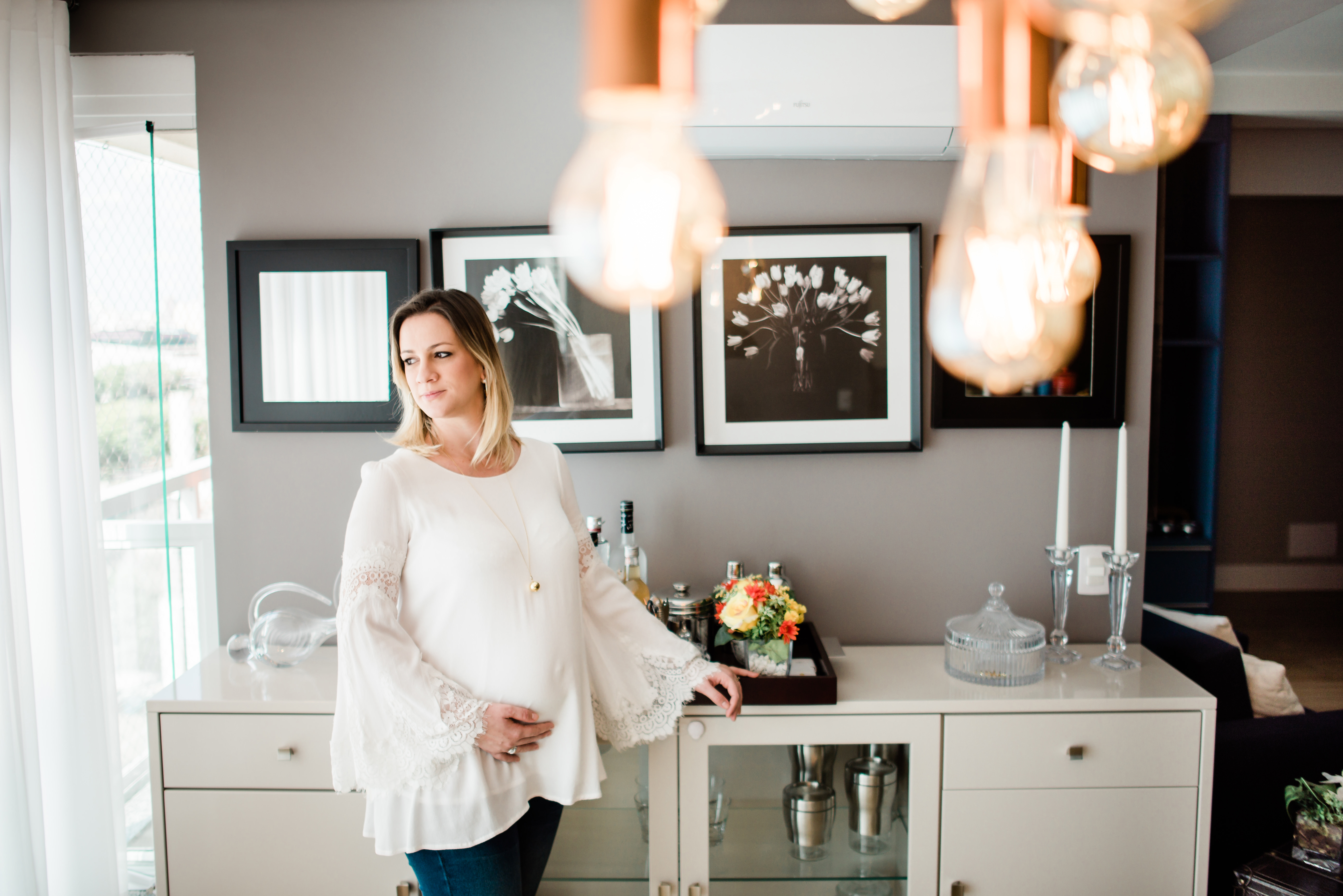 Ensaio gestante book de gestante gestação amor aleitamento materno sapatinho de bebê dourado álbum de gestante meu mundo azul meu mundo cor de rosa bebê maternidade chupeta mamadeira barrigão grávida fotógrafo ensaio fotográfico de gestante lifestyle