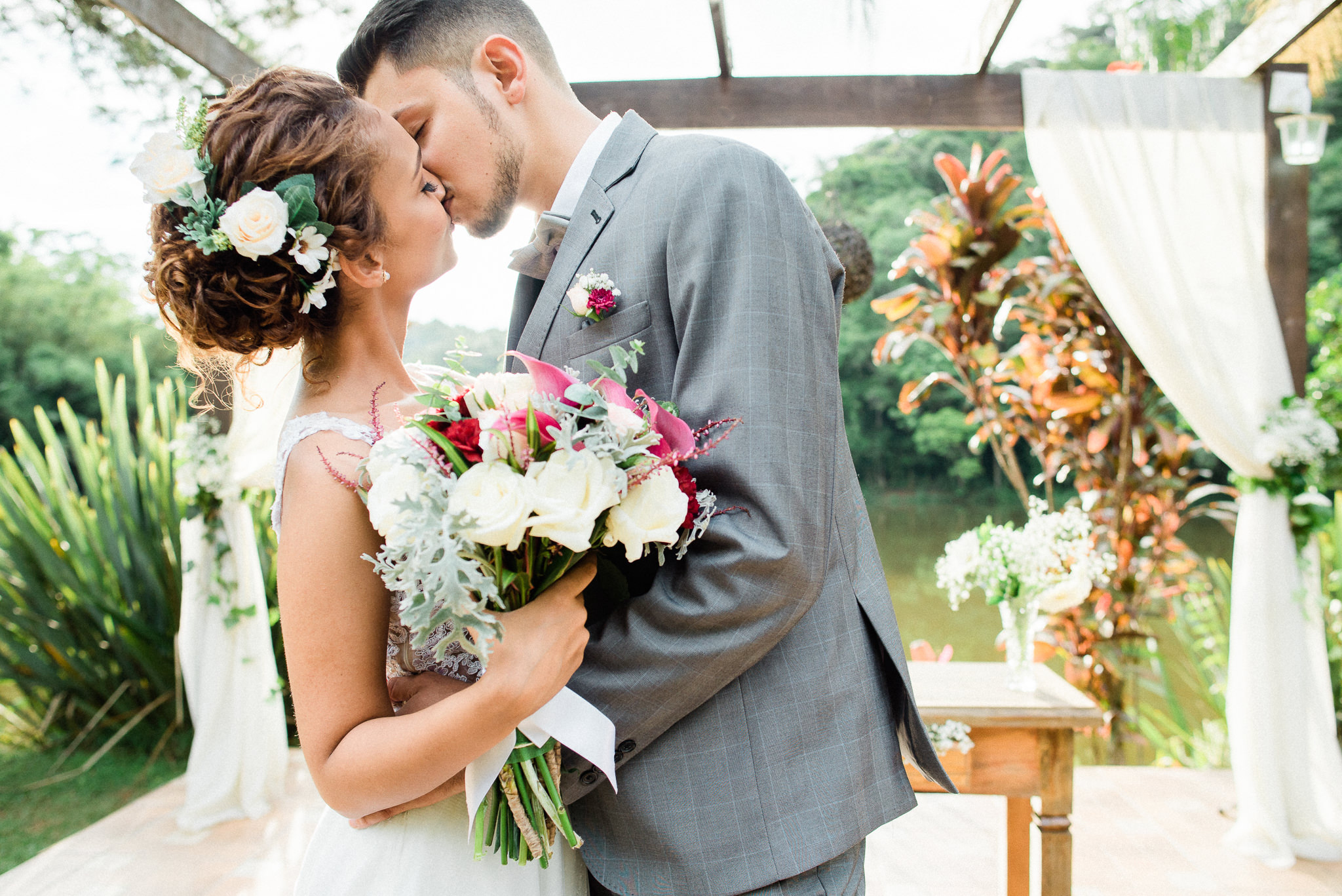 Casamento no campo Casamento na fazenda Lugares para casar no campo Fotógrafo de casamento no campo Fotógrafo de casamentos em São Paulo Melhores fotógrafos de SP para casamento Casamento durante o dia Fotógrafo para Casamento no por do sol Noiva Noivos