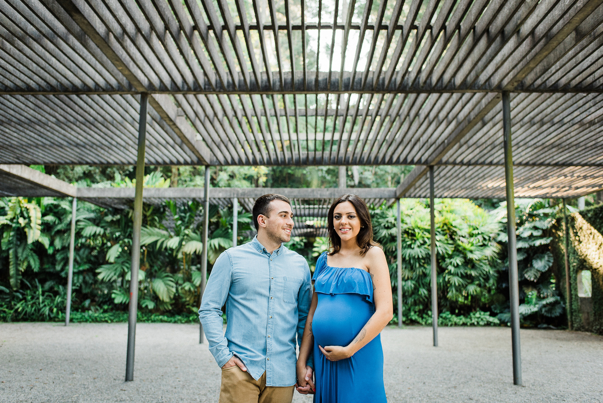 Ensaio gestante parque Burle Marx casal feliz amor