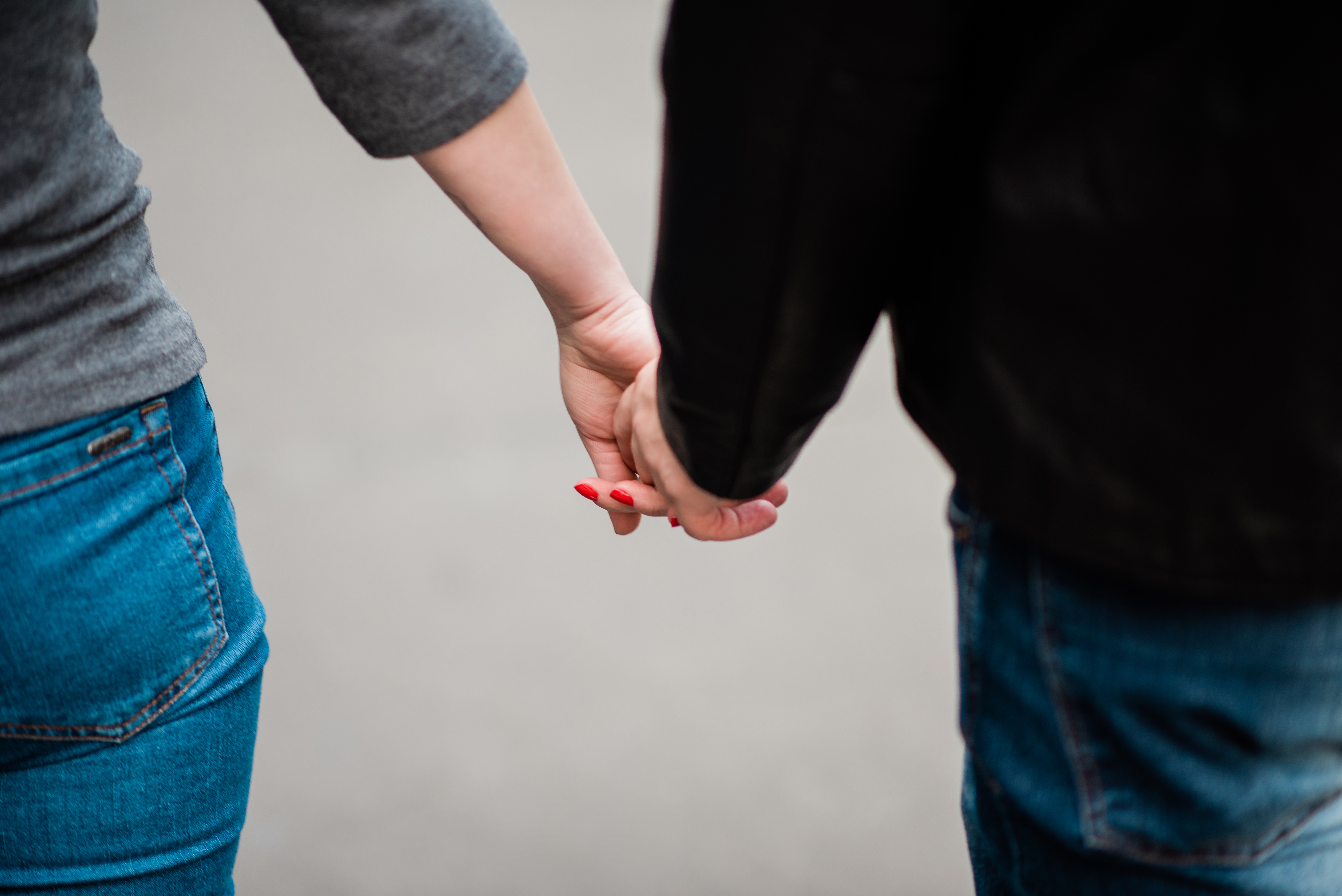 Fotógrafo para ensaio pré-wedding em São Paulo Ensaio fotográfico pré-casamento Urbano Ensaio de casal urbano Ensaio Avenida Paulista Fotógrafo para ensaio pré-wedding em São Paulo Noivos Noiva Ideias para ensaio pré-wedding Ensaio no metrô casal urbano