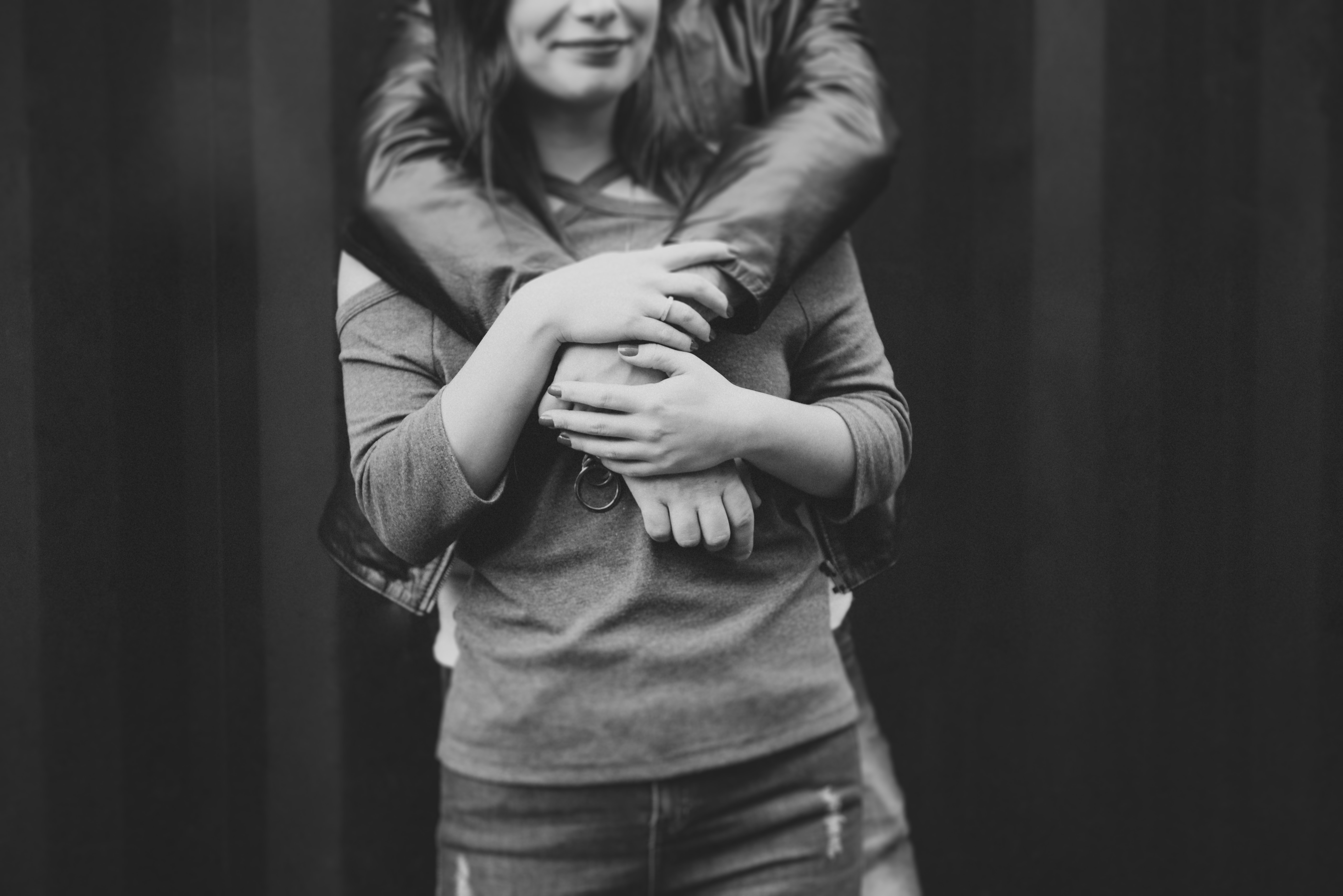 Fotógrafo para ensaio pré-wedding em São Paulo Ensaio fotográfico pré-casamento Urbano Ensaio de casal urbano Ensaio Avenida Paulista Fotógrafo para ensaio pré-wedding em São Paulo Noivos Noiva Ideias para ensaio pré-wedding Ensaio no metrô casal urbano
