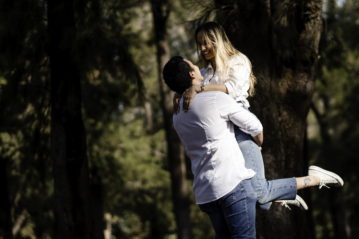 sesion de fotos-preboda-francisco veliz-lagos de palermo-stefani-brayan-bosque-abrazo