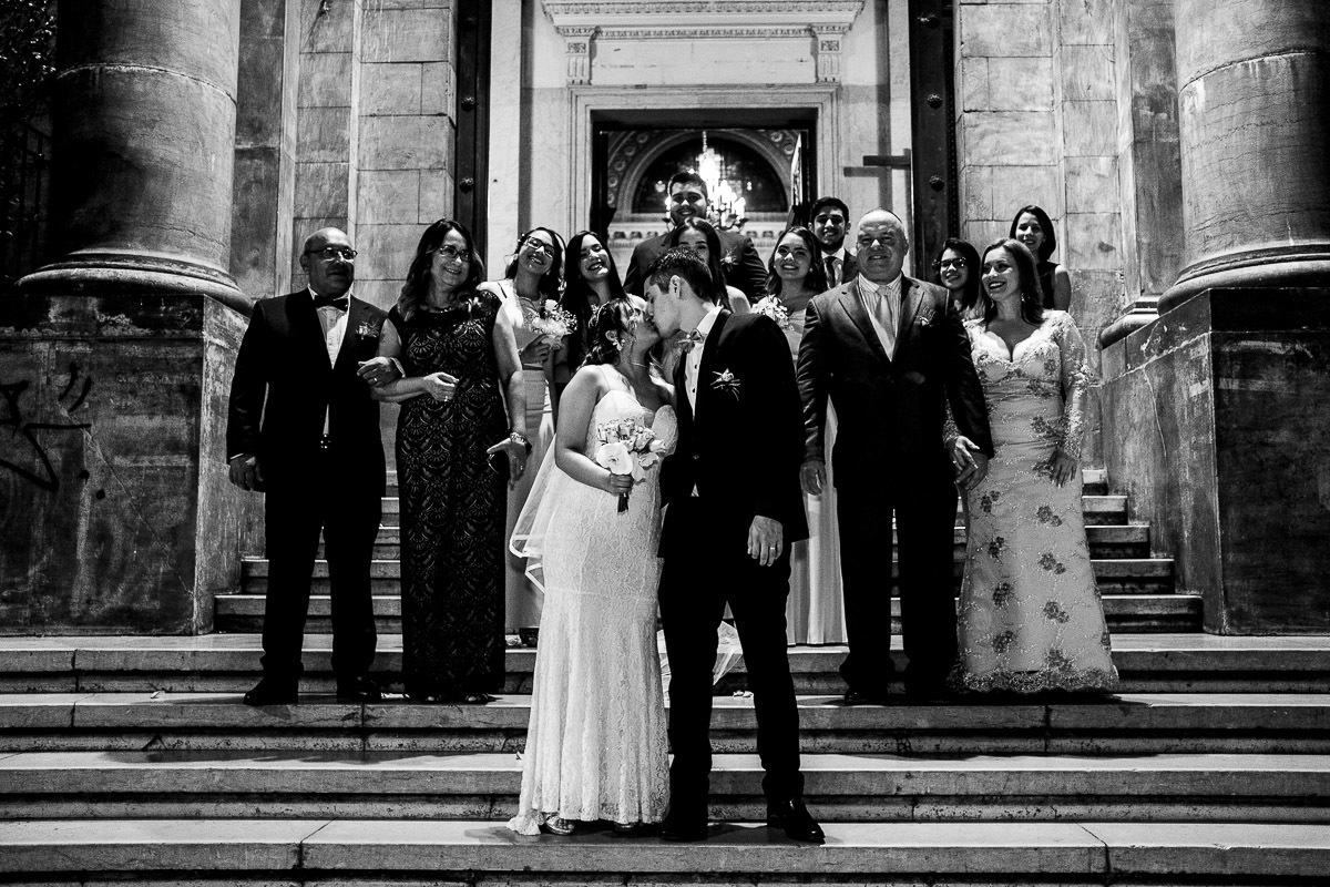 hamiley-jose-boda-iglesia-recoleta-buenos-aires-beso