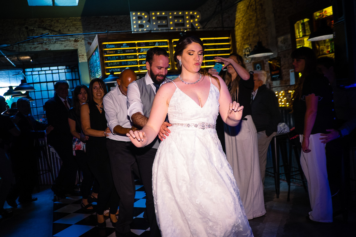 lu-tim-boda-civil-fiesta-taller-cerveceria