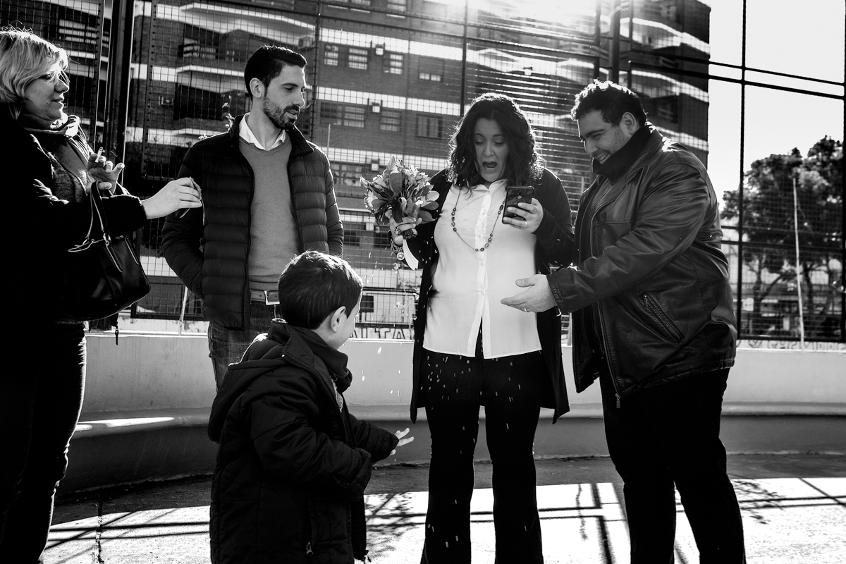cecilia-alan-fotografia-boda-civil-francisco-veliz-sorpresa-arroz-novios