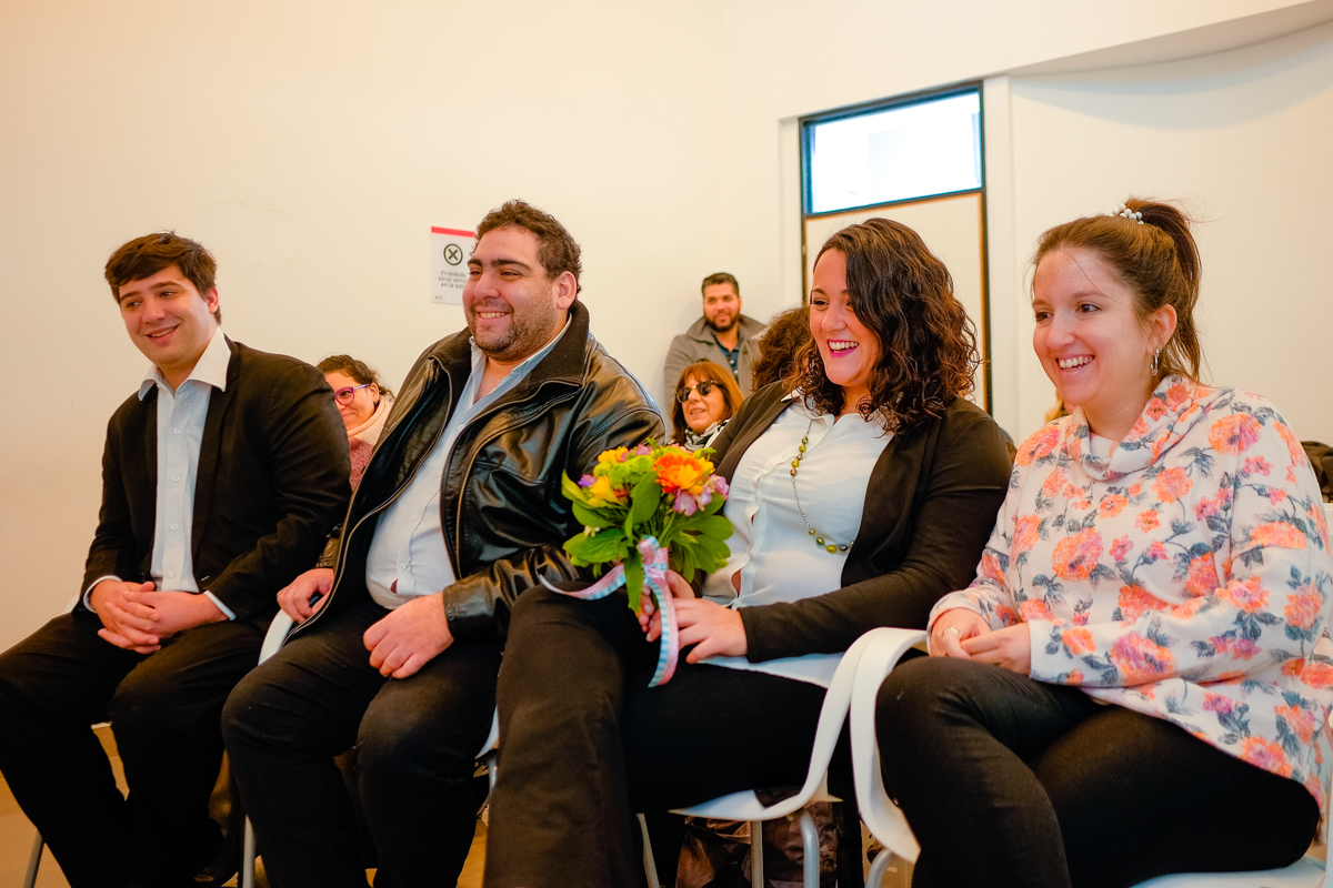 cecilia-alan-fotografia-boda-civil-francisco-veliz-risas-testigos