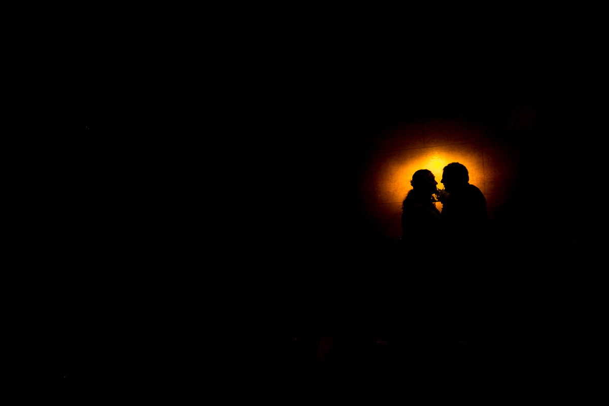 cecilia-alan-sesion-de-fotos-hotel-panamericano-buenos-aires-contraluz