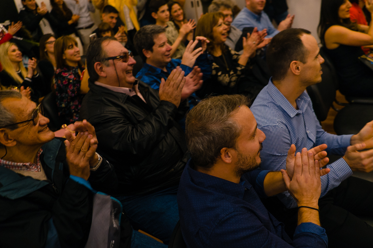 silvina-javier-rinaldi-francisco-veliz-sede-comunal-14-aplausos