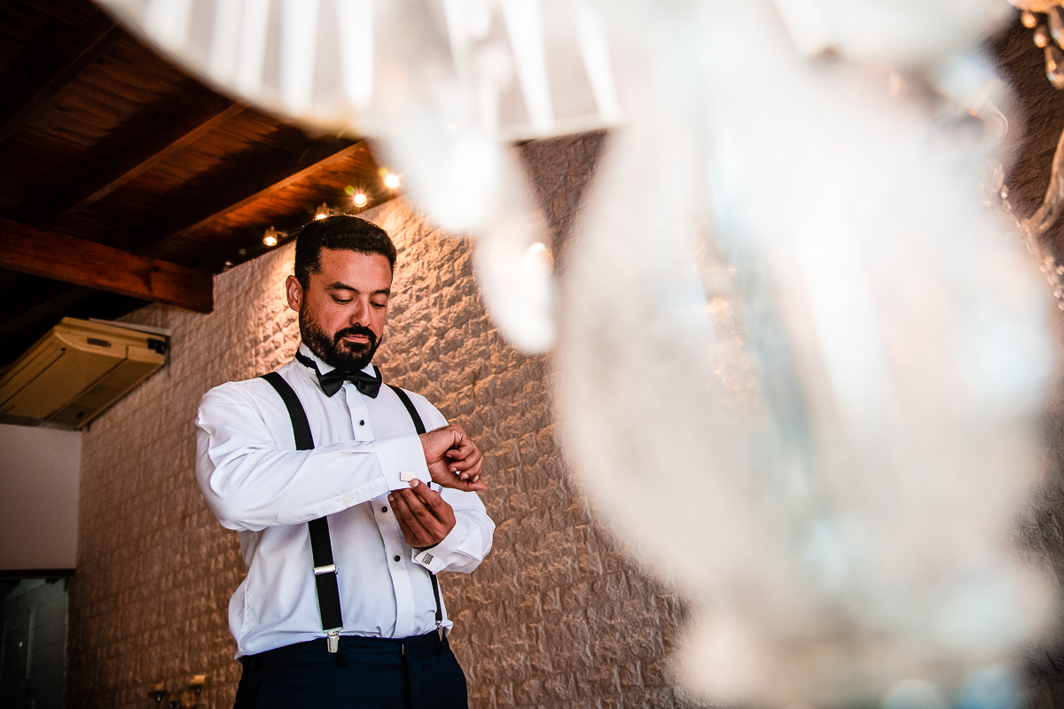 francisco-veliz-boda-buenos-aires-arjesot-novio-vistiendose