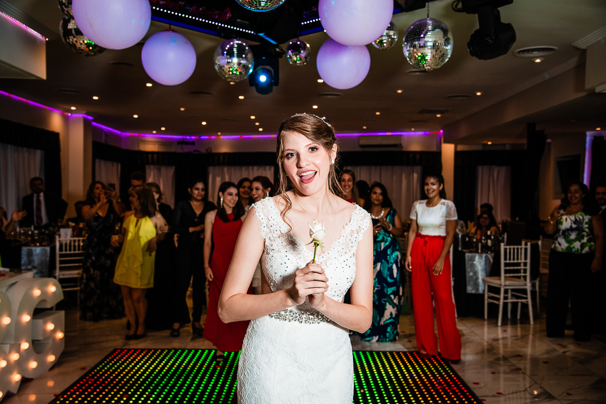 francisco-veliz-boda-buenos-aires-lanzamiento-ramo