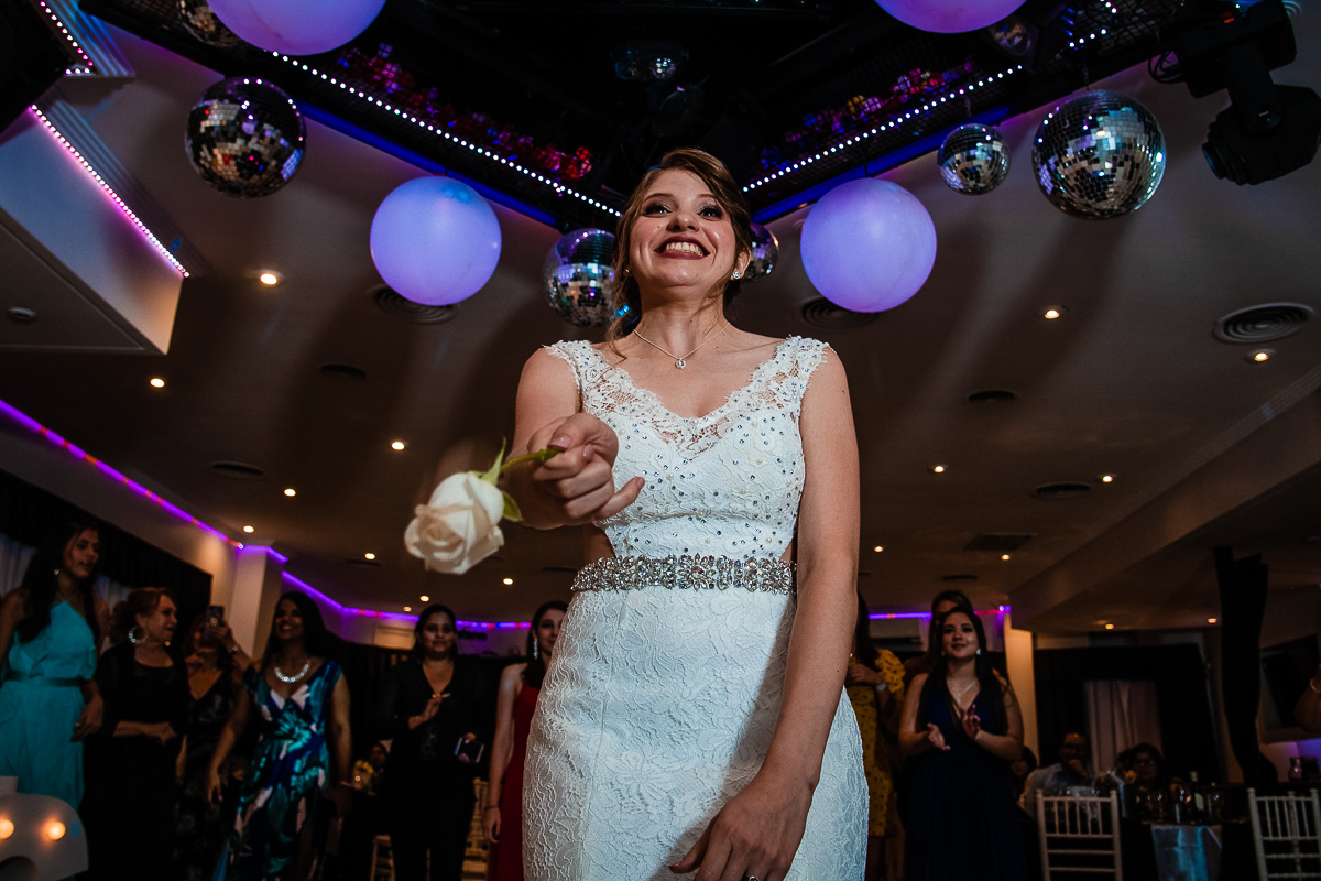 francisco-veliz-boda-buenos-aires-lanzamiento-ramo-vestido-novia