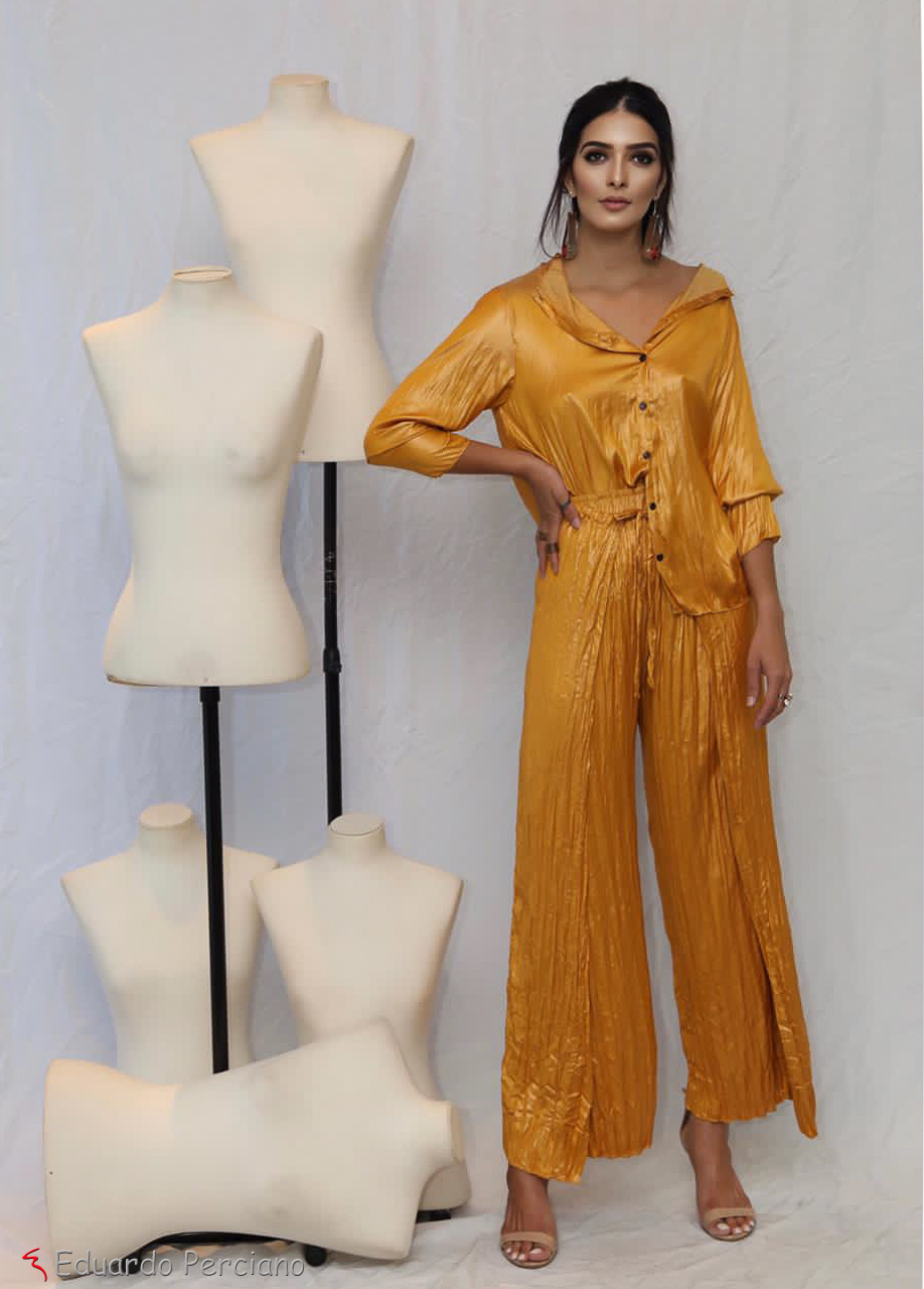 Modelo: Ani Frassi - Marke Off para Simultâneo - Produção: Arly Coelho