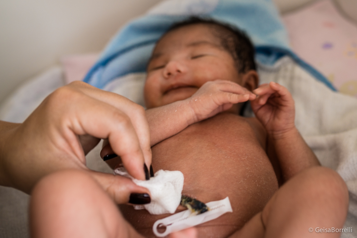 fotografia documental curitiba, ensaio documental curitiba, fotografia familia curitiba, fotografia lifestyle curitiba, ensaio newborn documental, newborn documental curitiba