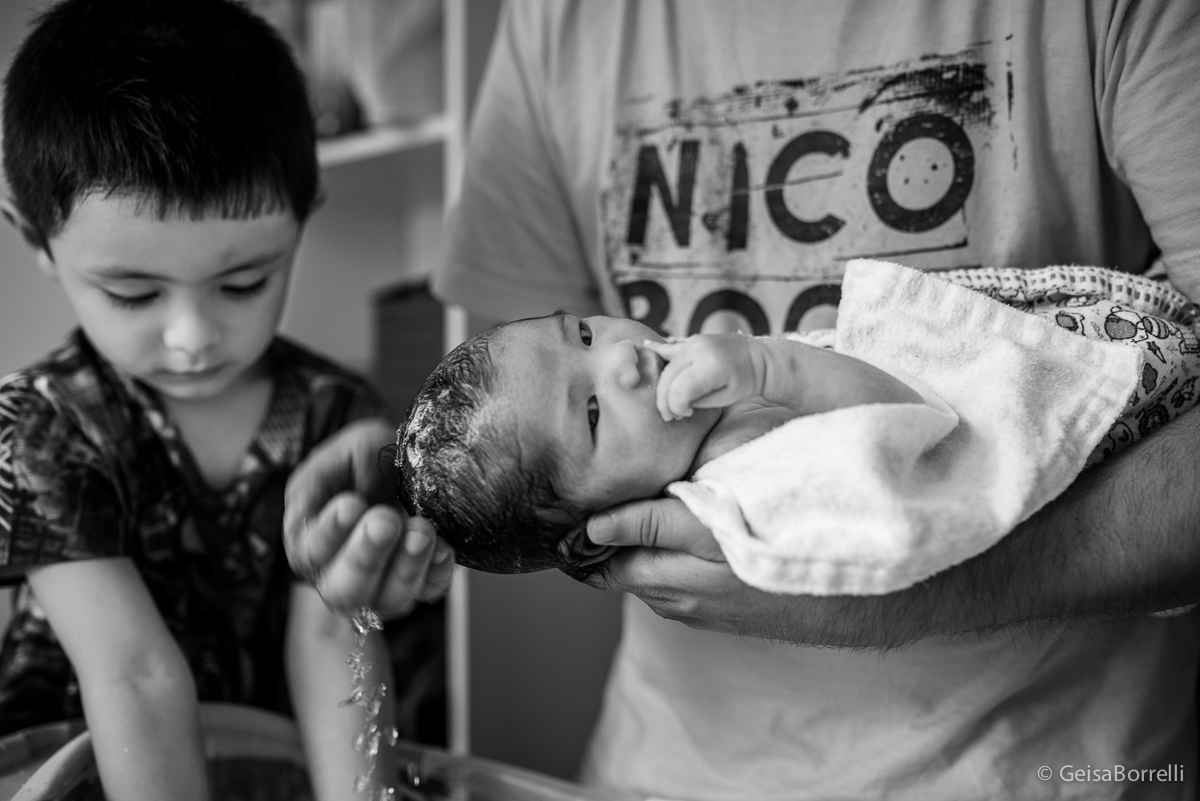 fotografia documental curitiba, ensaio documental curitiba, fotografia familia curitiba, fotografia lifestyle curitiba, ensaio newborn documental, newborn documental curitiba