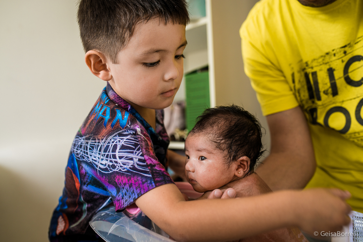 fotografia documental curitiba, ensaio documental curitiba, fotografia familia curitiba, fotografia lifestyle curitiba, ensaio newborn documental, newborn documental curitiba