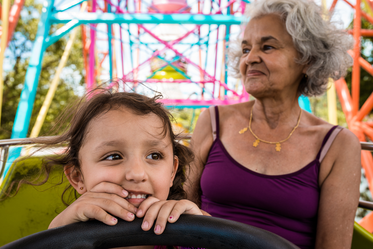 vó e neta, fotografia de viagem, fotografo curitiba, fotografo documental, curitiba, fotodocumental, fotografia lifestyle, fotografia de familia, foto de familia