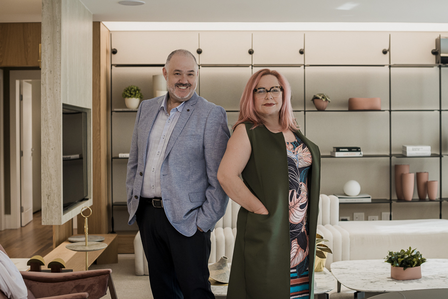 Corretores posando para ensaio fotografico profissional