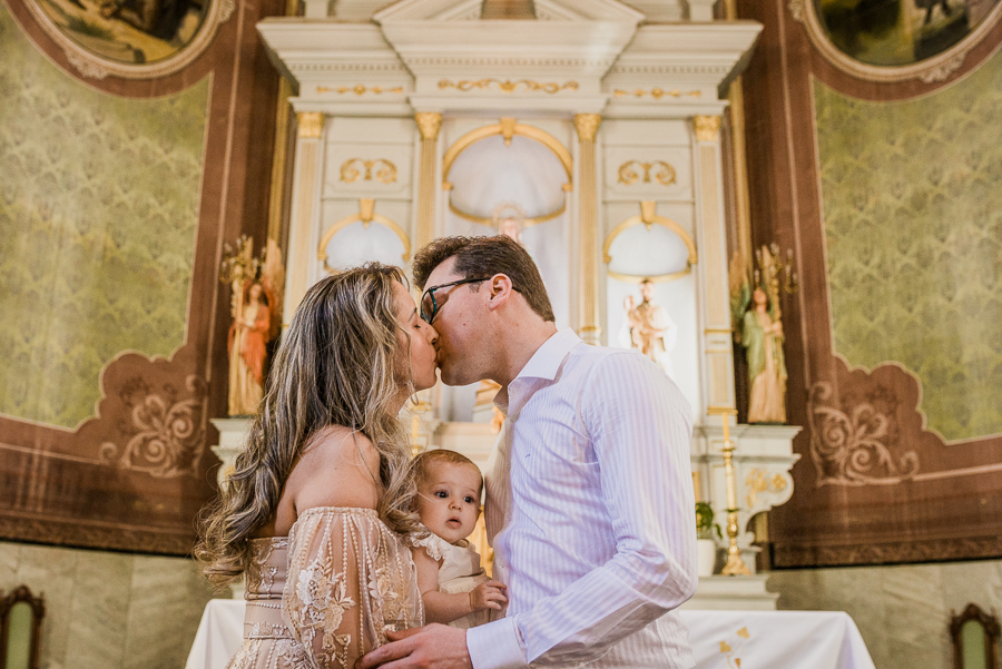 fotografia de casamento: pode beijar a noiva