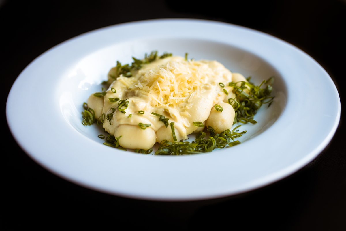 nhoque molho branco, fotografia gastronomica, fotografia de gastronomia, fotografia de comida, fotografia gastronomica curitiba, fotógrafo de gastronomia, fotógrafo curitiba, fotógrafo de gastronomia Curitiba, geísa borrelli fotografia