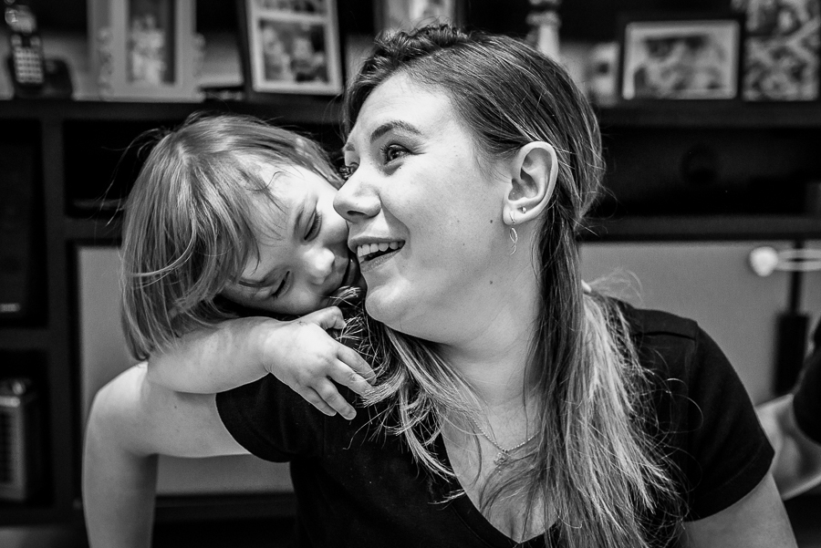 mãe e filha, fotografo, curitiba, ensaio familia, ensaio lifestyle, fotografo lifestyle, lifestyle, fotografo curitiba, fotografia documental, fotografia de familia, ensaio familia, fotografo familia