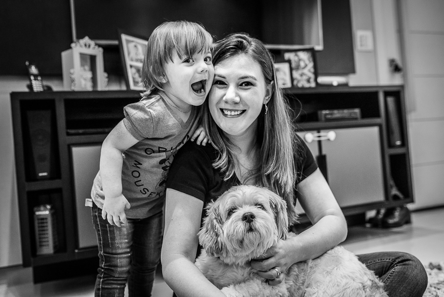 família com cachorro, fotografo, curitiba, ensaio familia, ensaio lifestyle, fotografo lifestyle, lifestyle, fotografo curitiba, fotografia documental, fotografia de familia, ensaio familia, fotografo familia