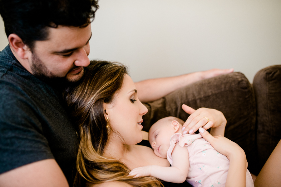 fotografiadocumentaldefamilia, fotografiadefamília, fotografodefamilia, fotografoemcuritiba, fotografocuritiba, lifestylephotography, fotografialifestyle, babysession, retratodefamilia, ensaioemcasa , fotofamilia, ensaioNewborn, documentalNewborn