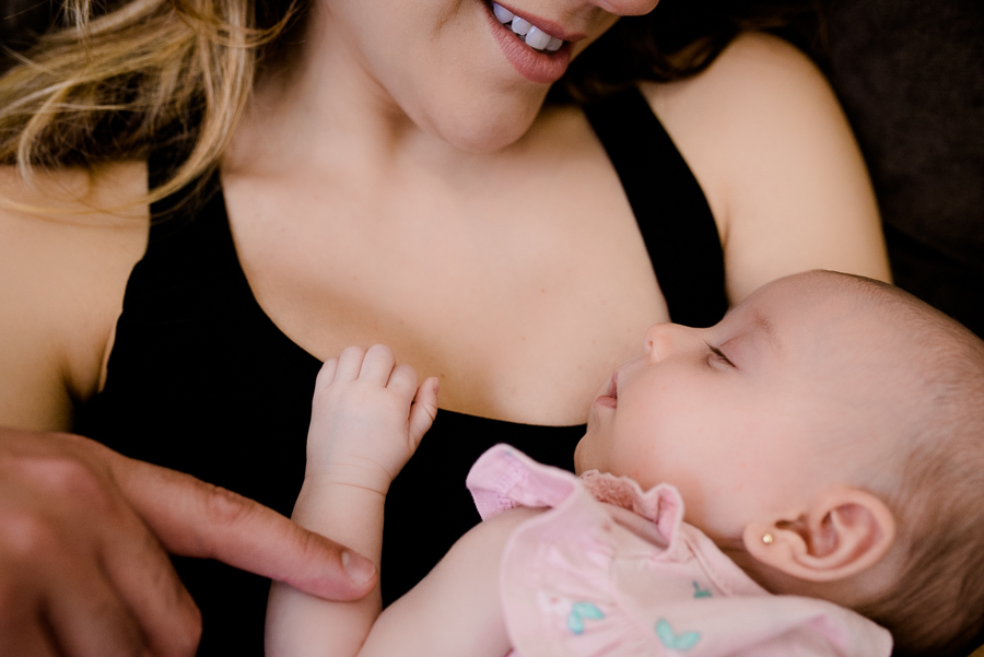 fotografiadocumentaldefamilia, fotografiadefamília, fotografodefamilia, fotografoemcuritiba, fotografocuritiba, lifestylephotography, fotografialifestyle, babysession, retratodefamilia, ensaioemcasa , fotofamilia, ensaioNewborn, documentalNewborn