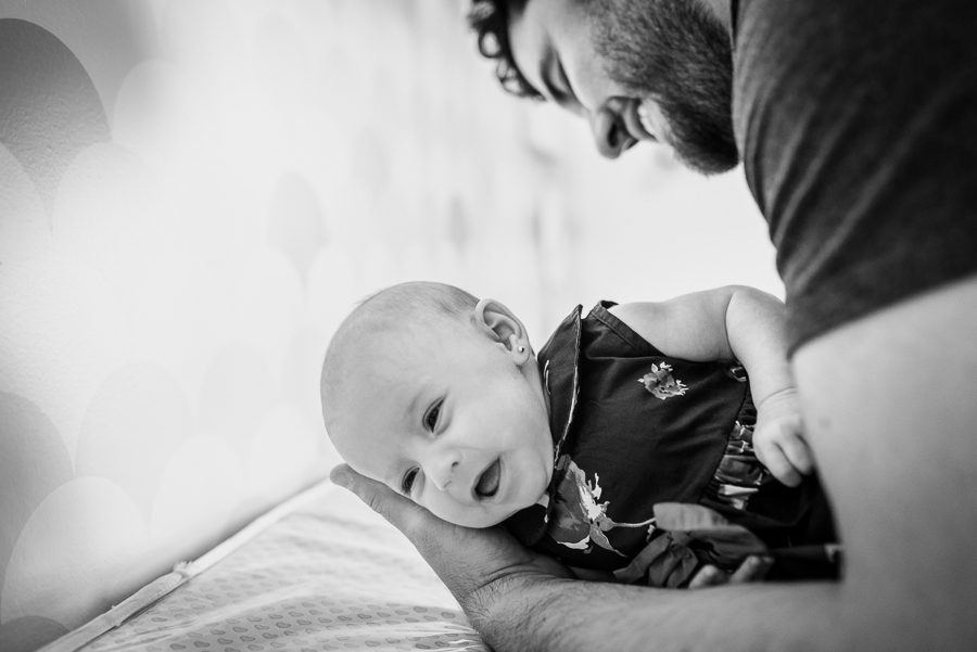 fotografiadocumentaldefamilia, fotografiadefamília, fotografodefamilia, fotografoemcuritiba, fotografocuritiba, lifestylephotography, fotografialifestyle, babysession, retratodefamilia, ensaioemcasa , fotofamilia, ensaioNewborn, documentalNewborn