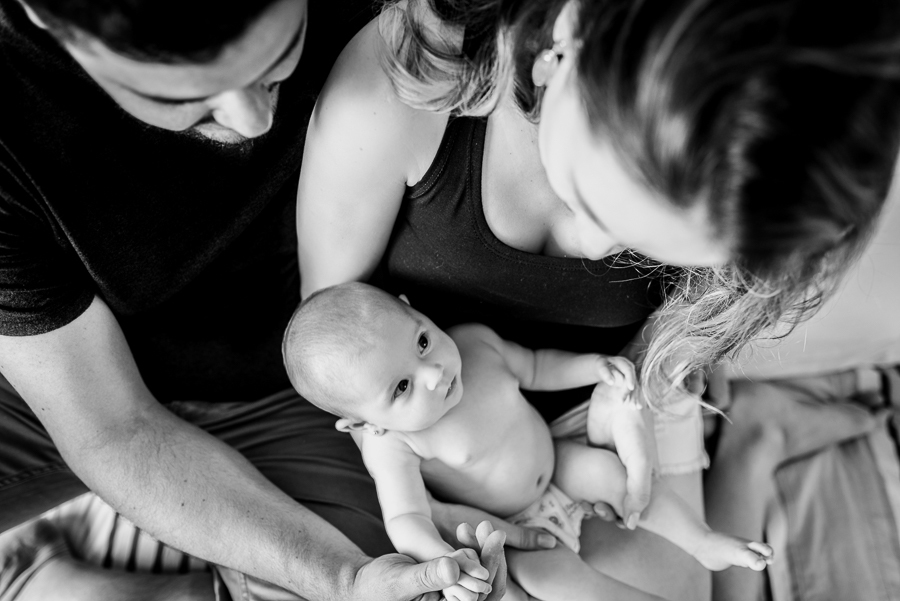 fotografiadocumentaldefamilia, fotografiadefamília, fotografodefamilia, fotografoemcuritiba, fotografocuritiba, lifestylephotography, fotografialifestyle, babysession, retratodefamilia, ensaioemcasa , fotofamilia, ensaioNewborn, documentalNewborn