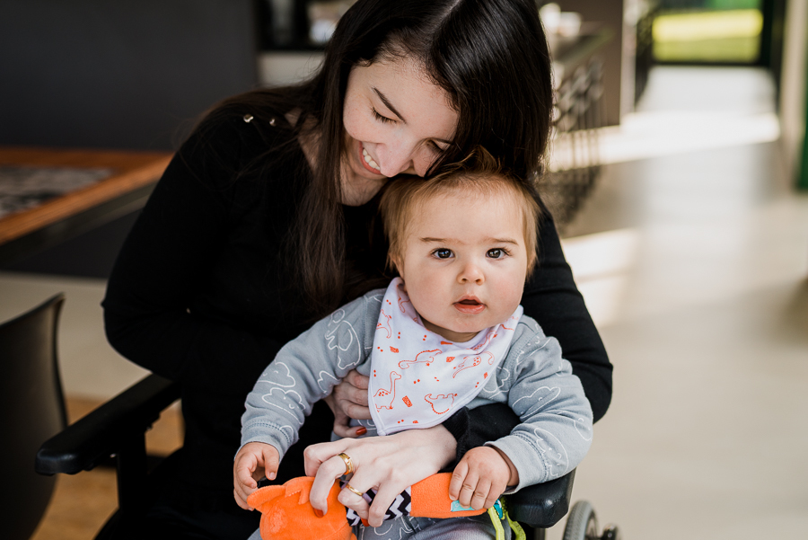 mãe cadeirante, fotografo, curitiba, ensaio familia, ensaio lifestyle, fotografo lifestyle, lifestyle, fotografo curitiba, fotografia documental, fotografia de familia, ensaio familia, fotografo familia, fotografia lifestyle, fotografia de familia