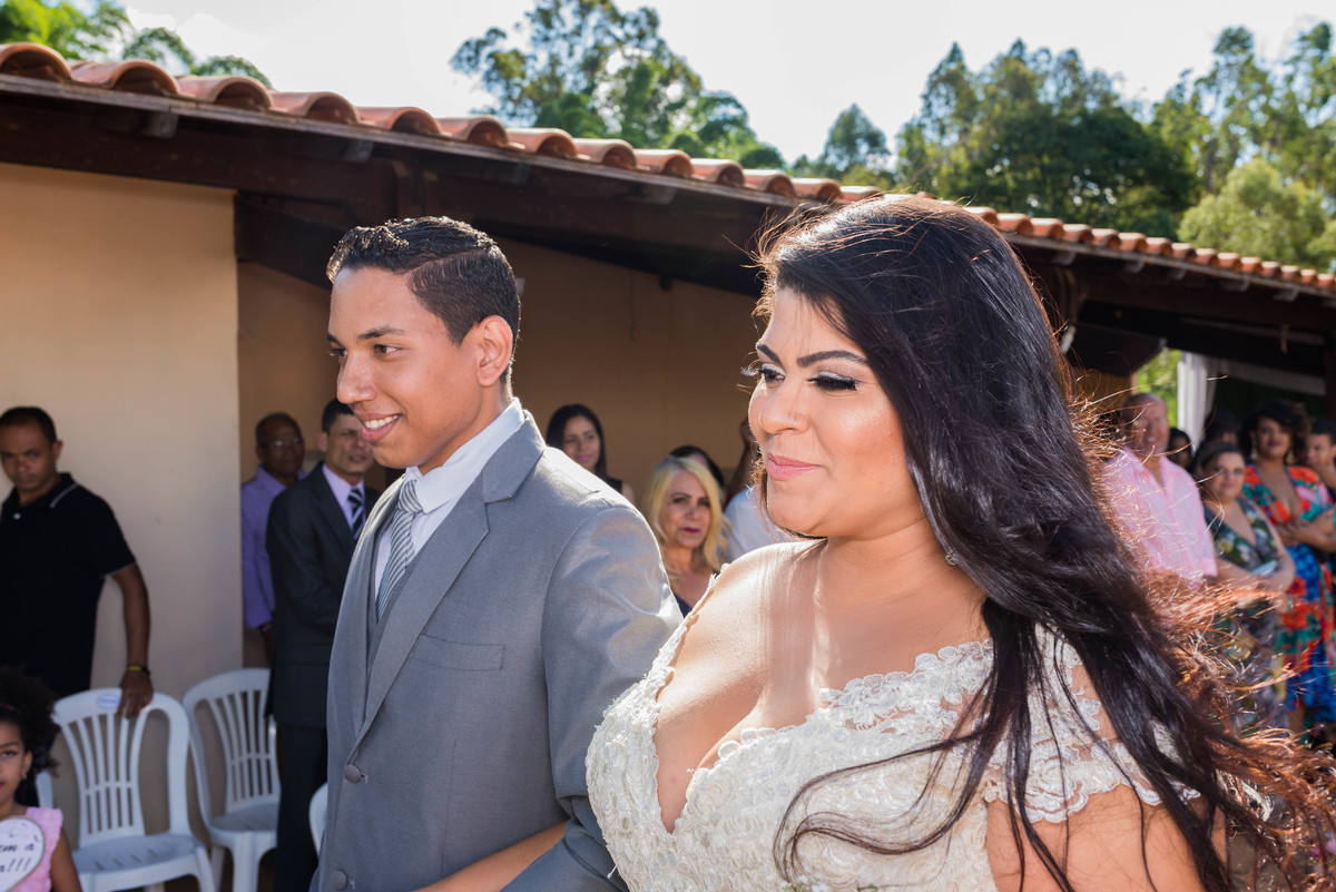 Casamento sitio, casamento sitio grande BH, casamento dia lindo, casamento céu azul,  decorações de casamento, noivo encontra noiva.