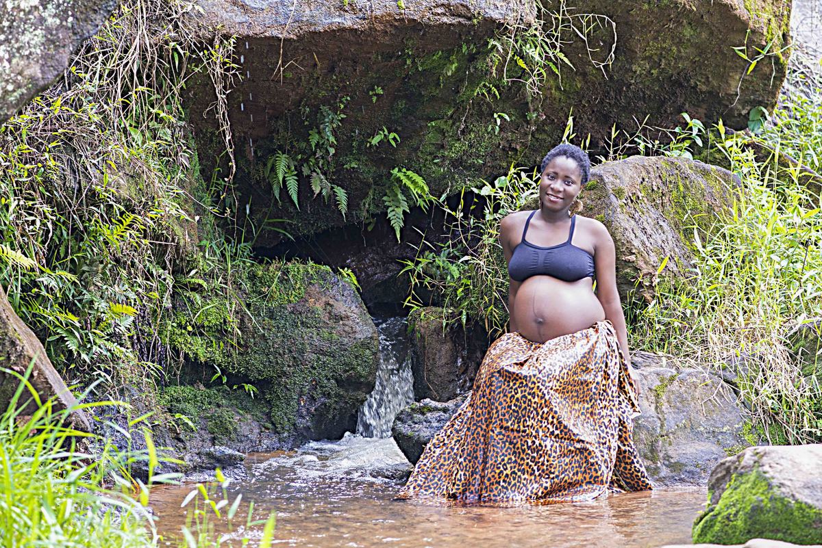 Ensaio feminino BH, ensaio fotográfico BH, ensaio lindo de gestante BH, gestante BH, beleza negra BH, mulher preta BH, beleza preta BH, beleza da mulher preta BH, black power, fotografo BH, ensaio fotográfico beleza negra, preta linda BH, negra linda BH