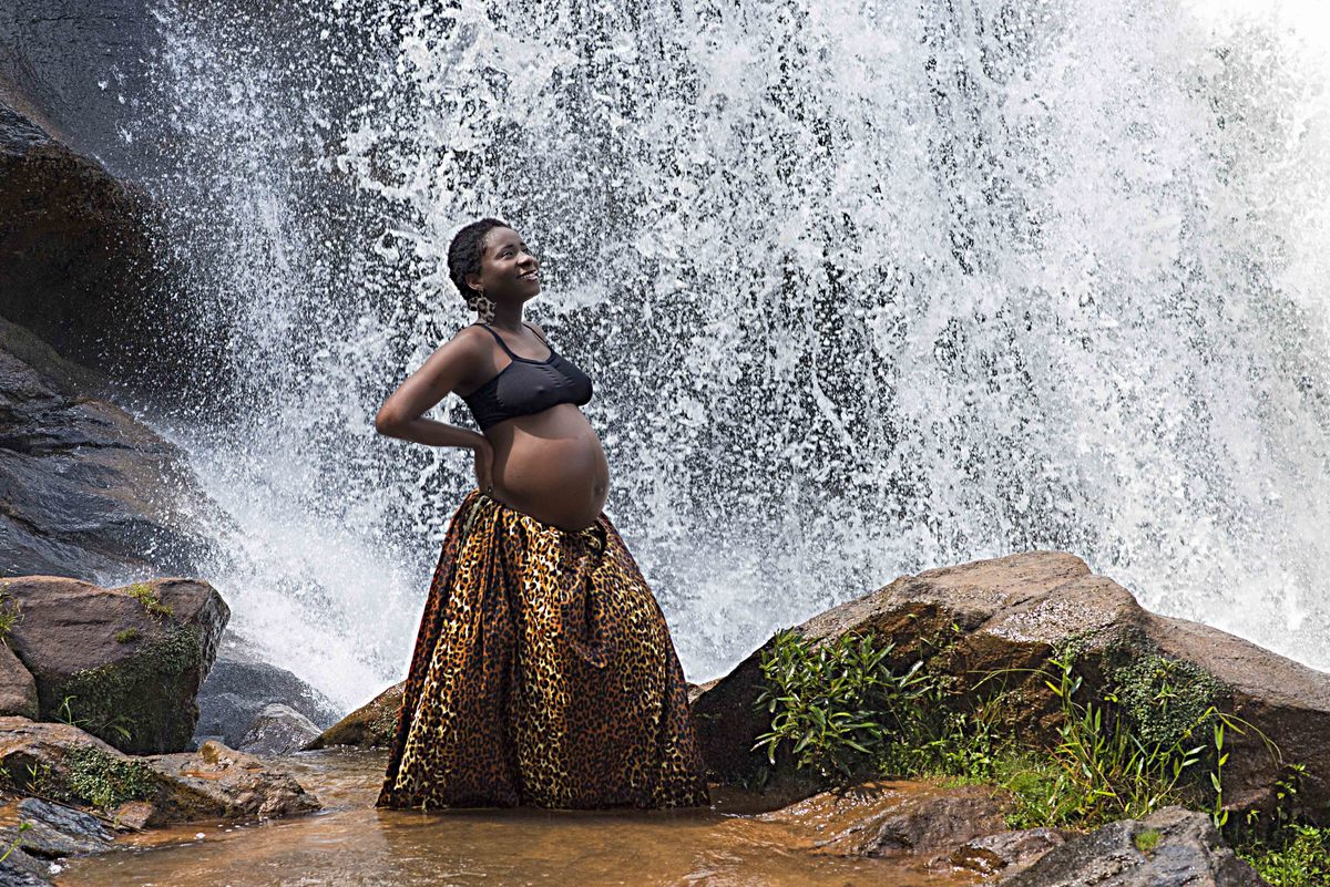 Ensaio feminino BH, ensaio fotográfico BH, ensaio lindo de gestante BH, gestante BH, beleza negra BH, mulher preta BH, beleza preta BH, beleza da mulher preta BH, black power, fotografo BH, ensaio fotográfico beleza negra, preta linda BH, negra linda BH